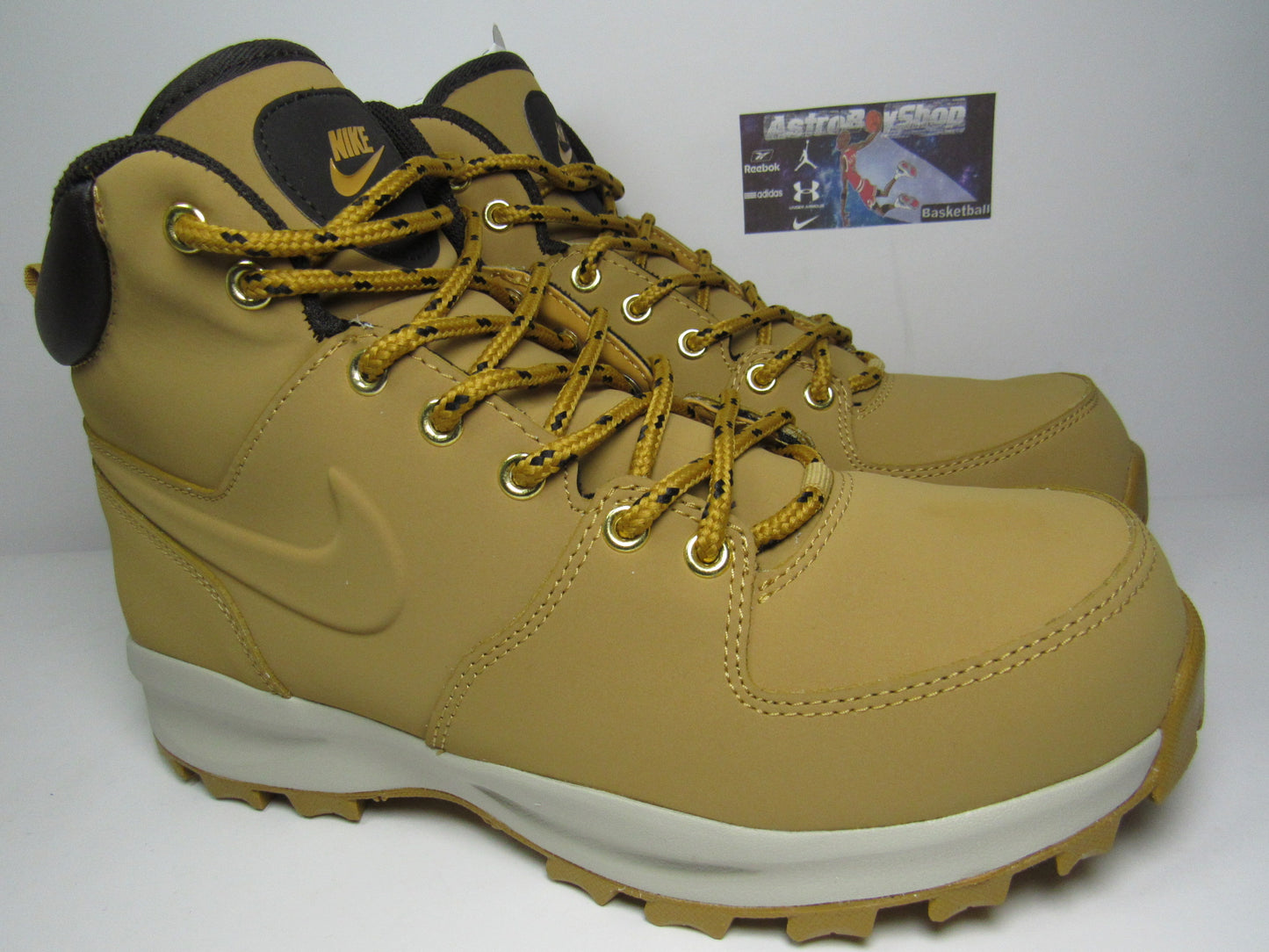 BOTAS NIKE MANOA LEATHER MARRON EN CAJA