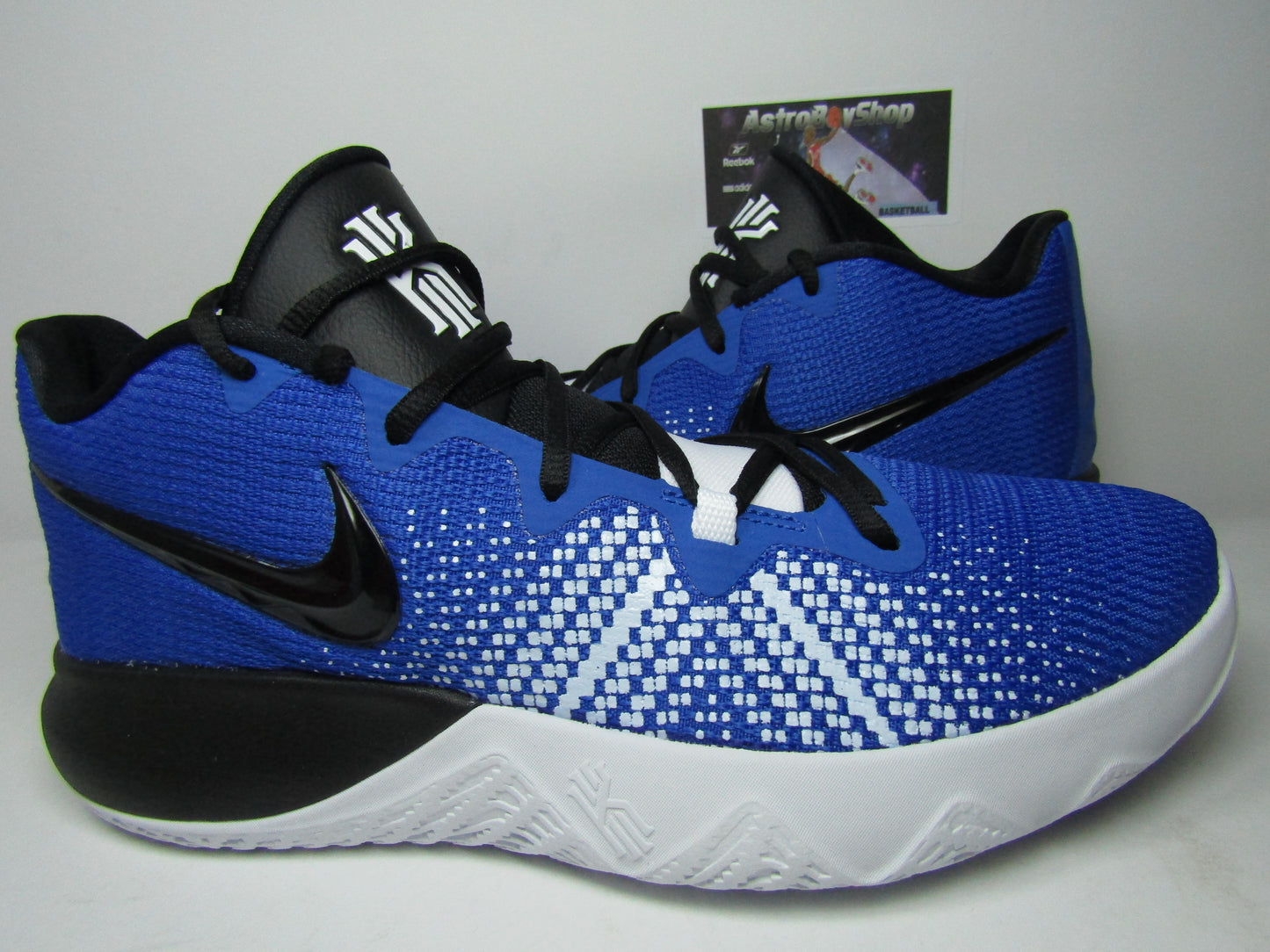 KYRIE IRVING FLYTRAP BLUE EN CAJA