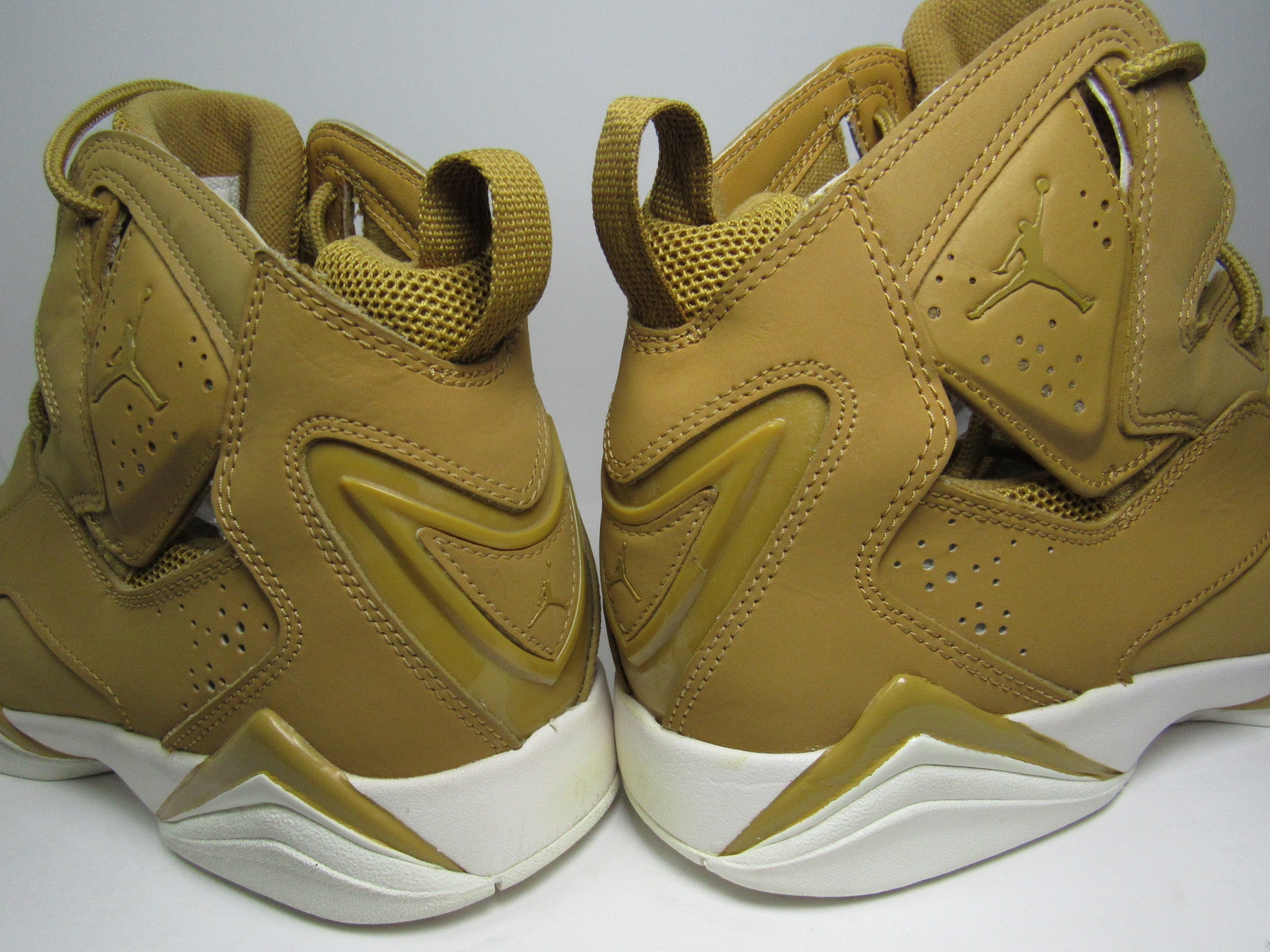 Jordan true flight sale golden harvest