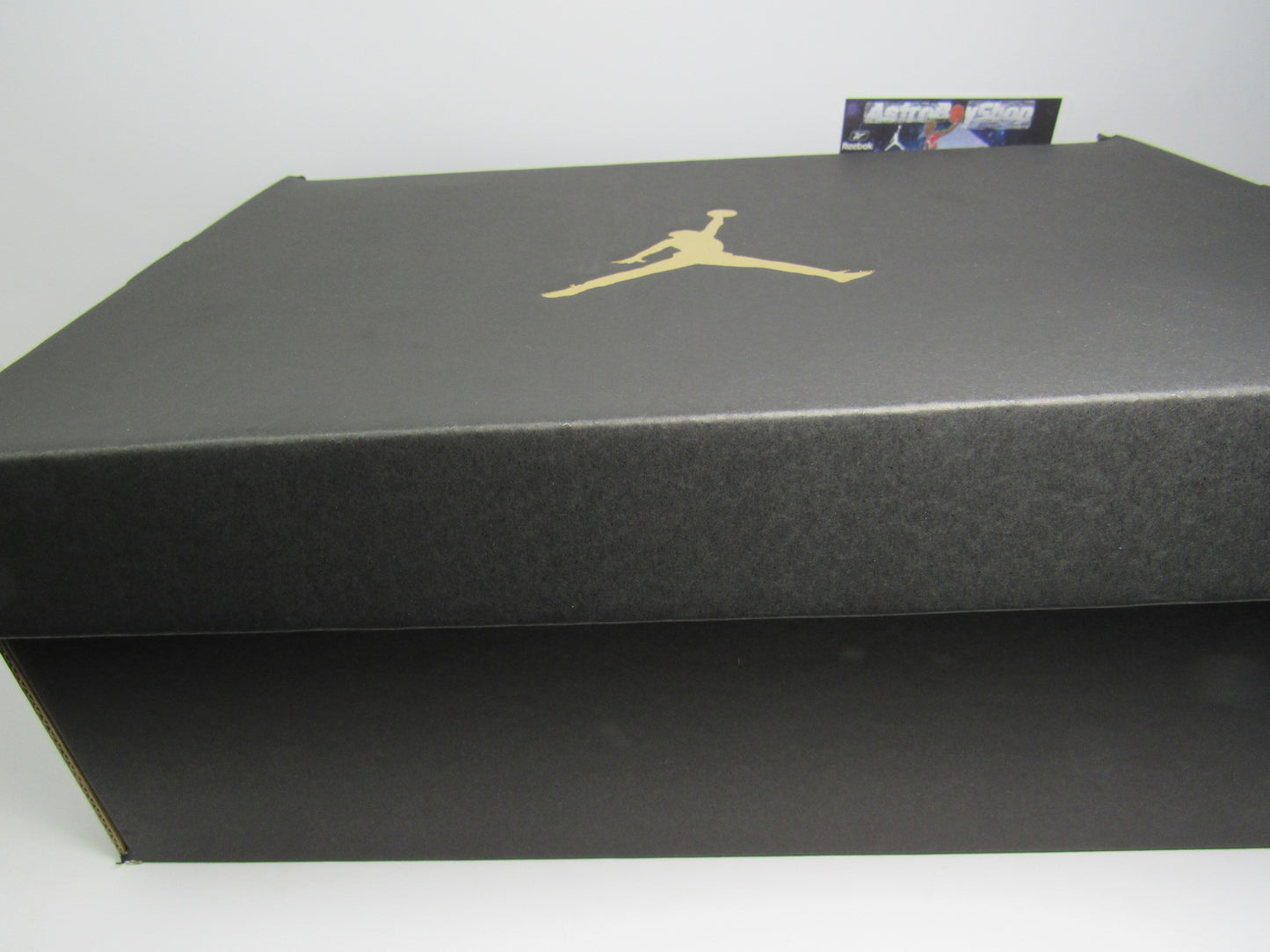 JORDAN TRUE FLIGHT GOLDEN HARVEST EN CAJA DE REPUESTO