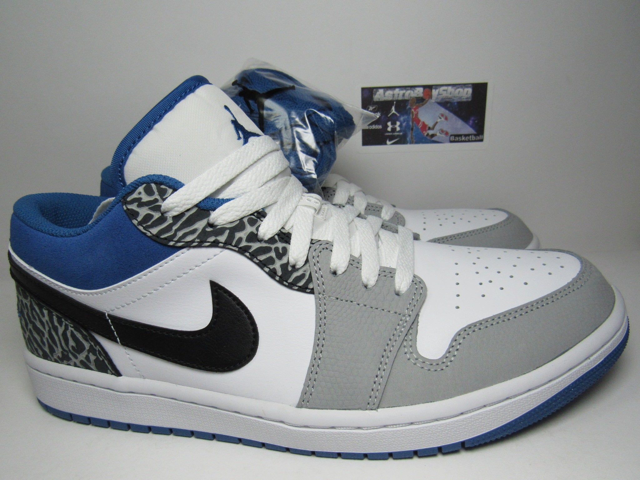 JORDAN 1 LOW SE TRUE BLUE EDITION EN CAJA ASTROBOYSHOP SNEAKER STORE