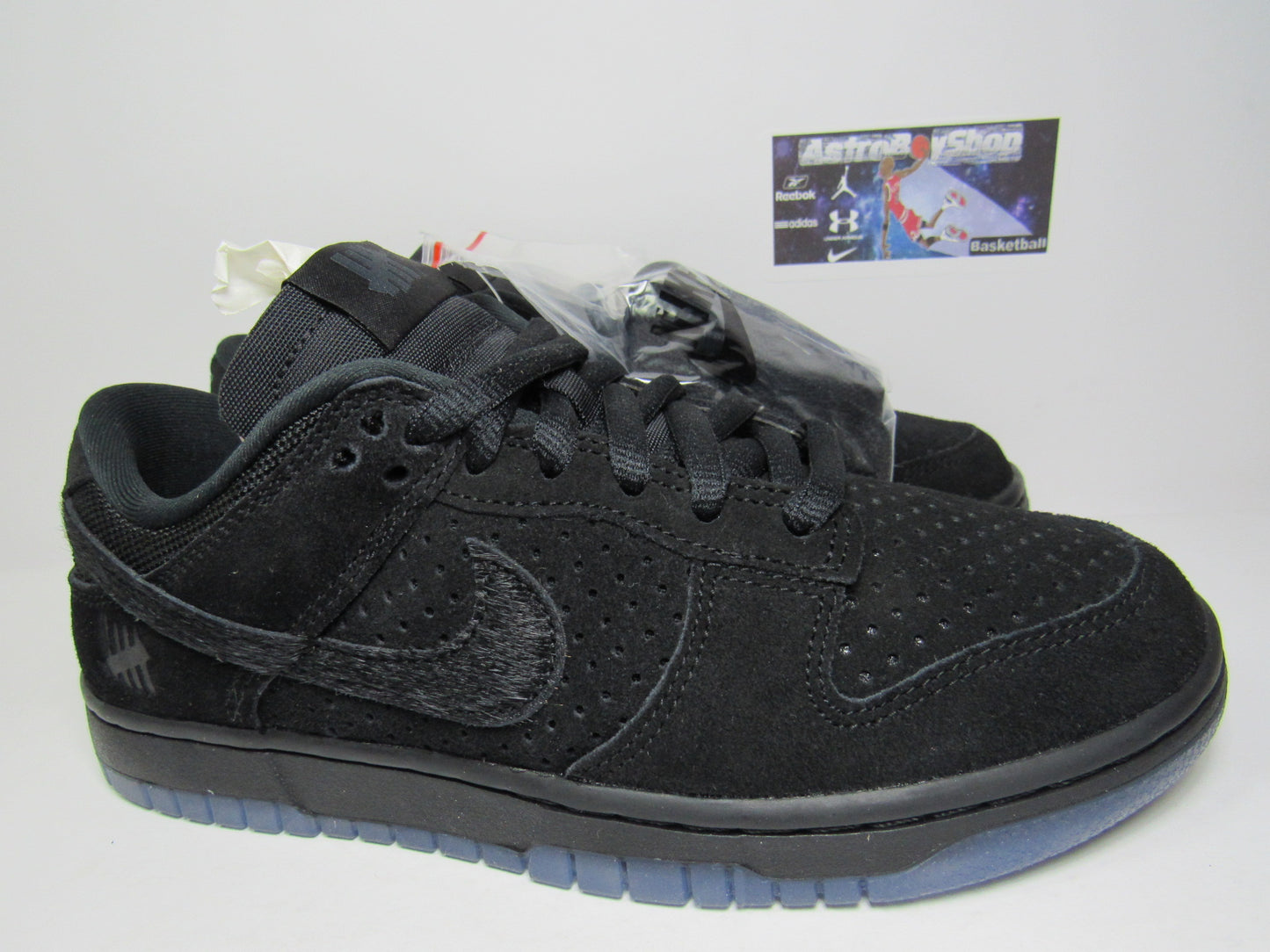 NIKE DUNK LOW X UNDEFEATED 5ONITBLACK EN CAJA