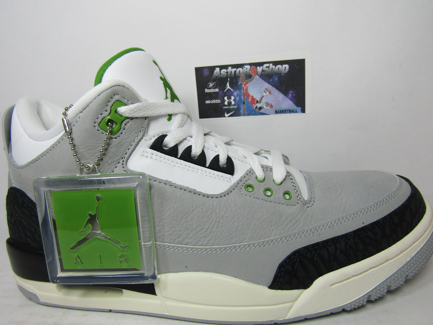 JORDAN 3 CHLOROPHILL EDITION EN CAJA