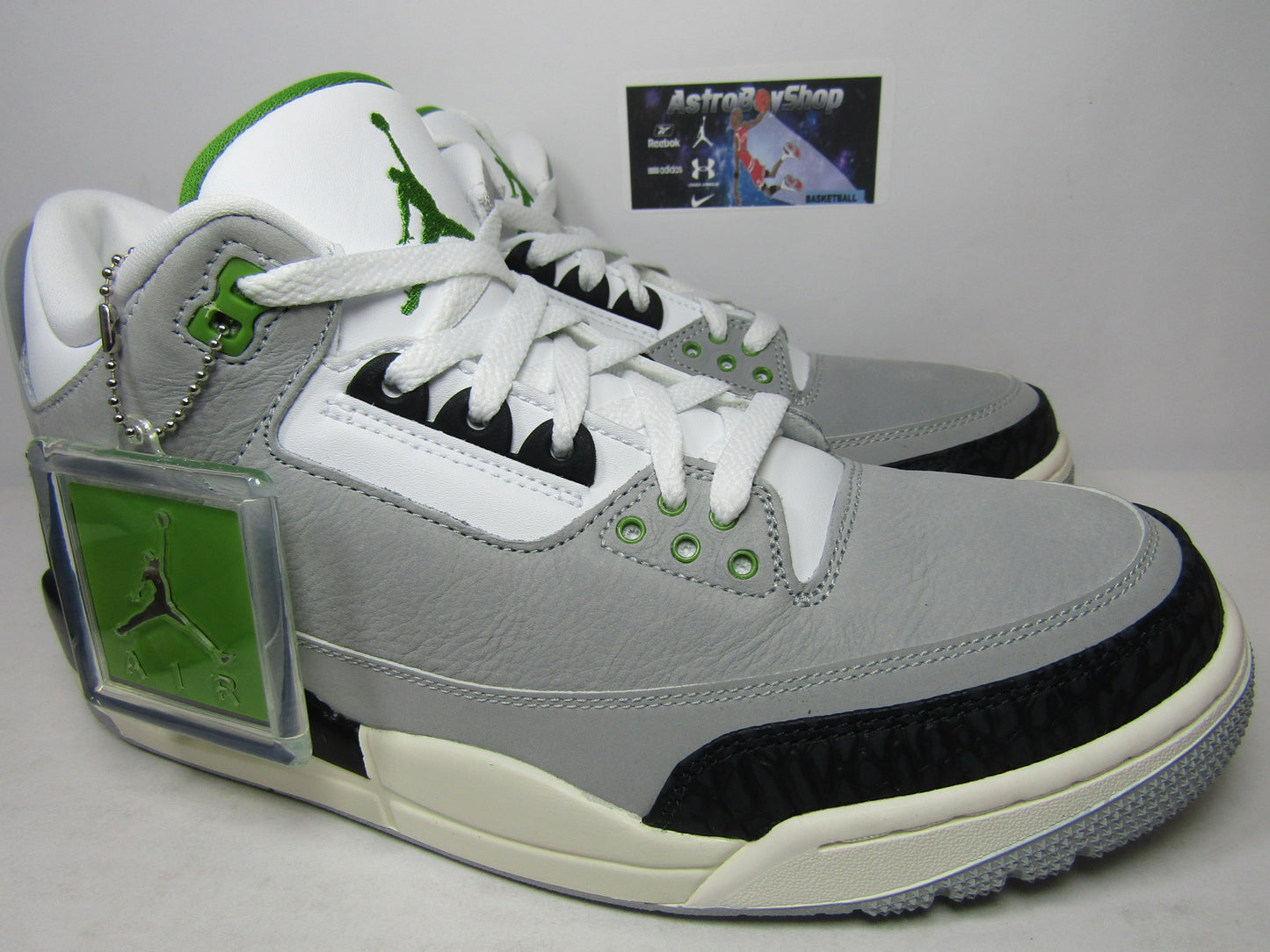 JORDAN 3 CHLOROPHILL EDITION EN CAJA