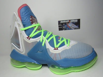 LEBRON 19 TROPICAL EN CAJA