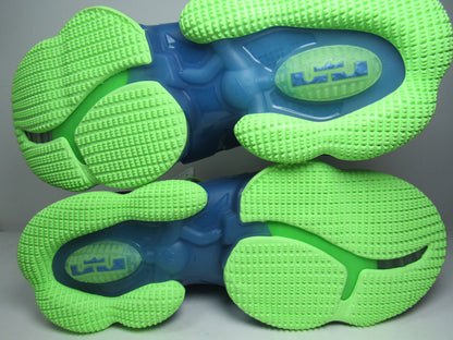 LEBRON 19 TROPICAL EN CAJA