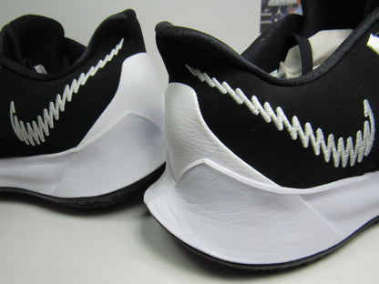 KYRIE 3 LOW BLACK AND WHITE EN CAJA NIKE