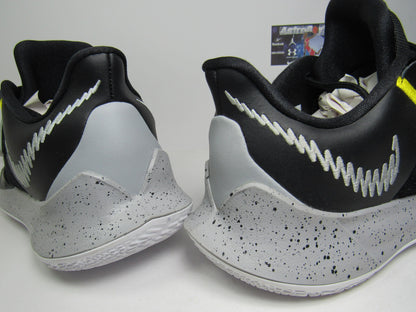 KYRIE 3 LOW WOLF GREY EN CAJA NIKE