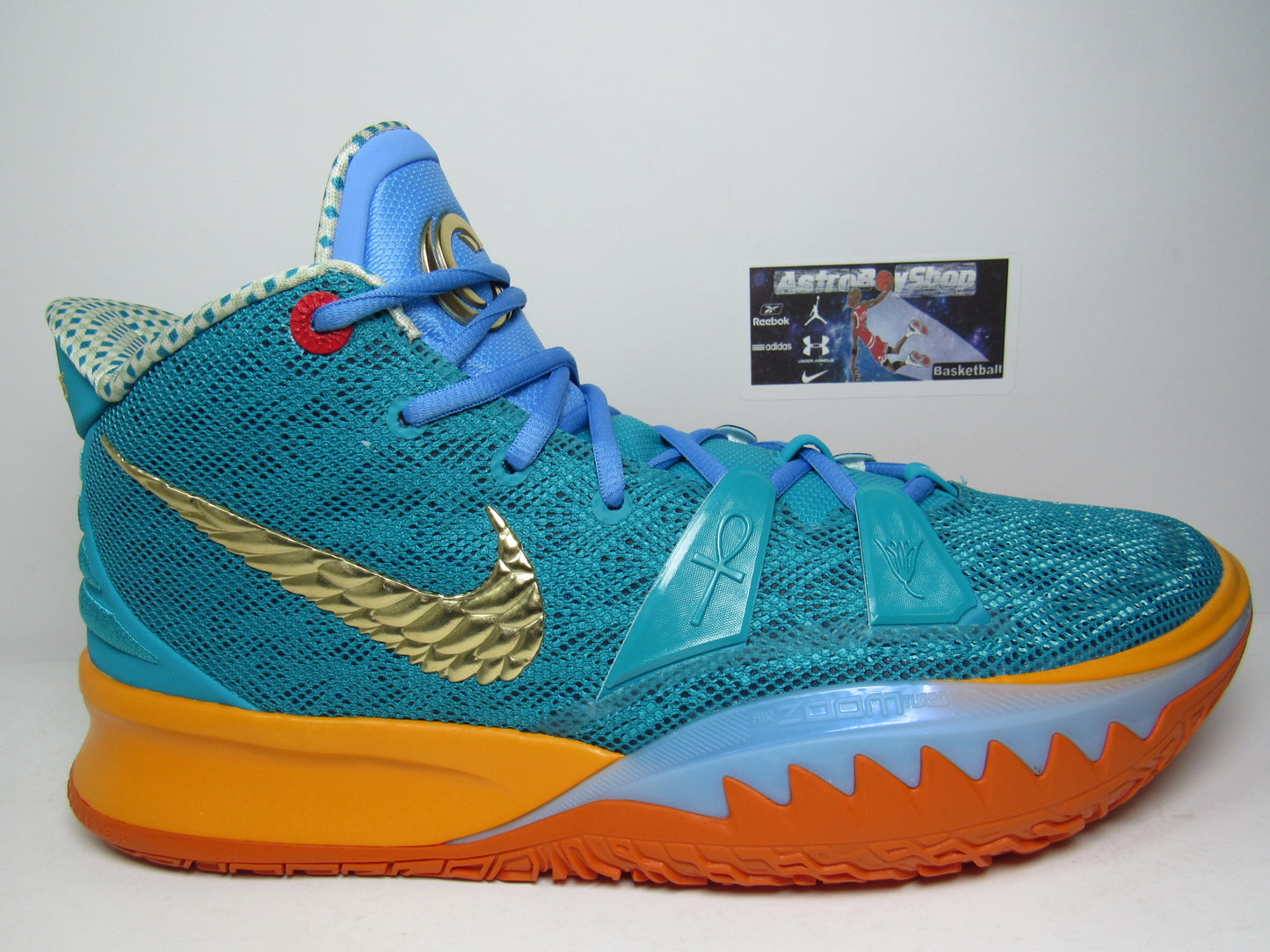 KYRIE IRVING 7 "CONCEPTS HORUS" EN CAJA DE REPUESTO