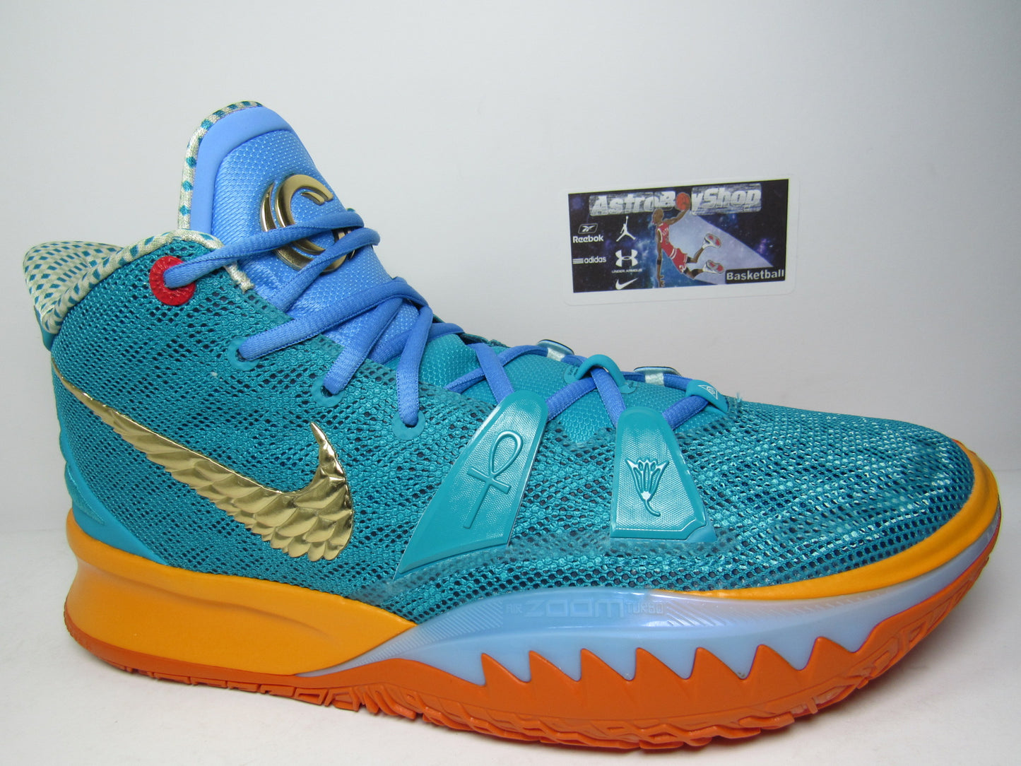 KYRIE IRVING 7 "CONCEPTS HORUS" EN CAJA DE REPUESTO