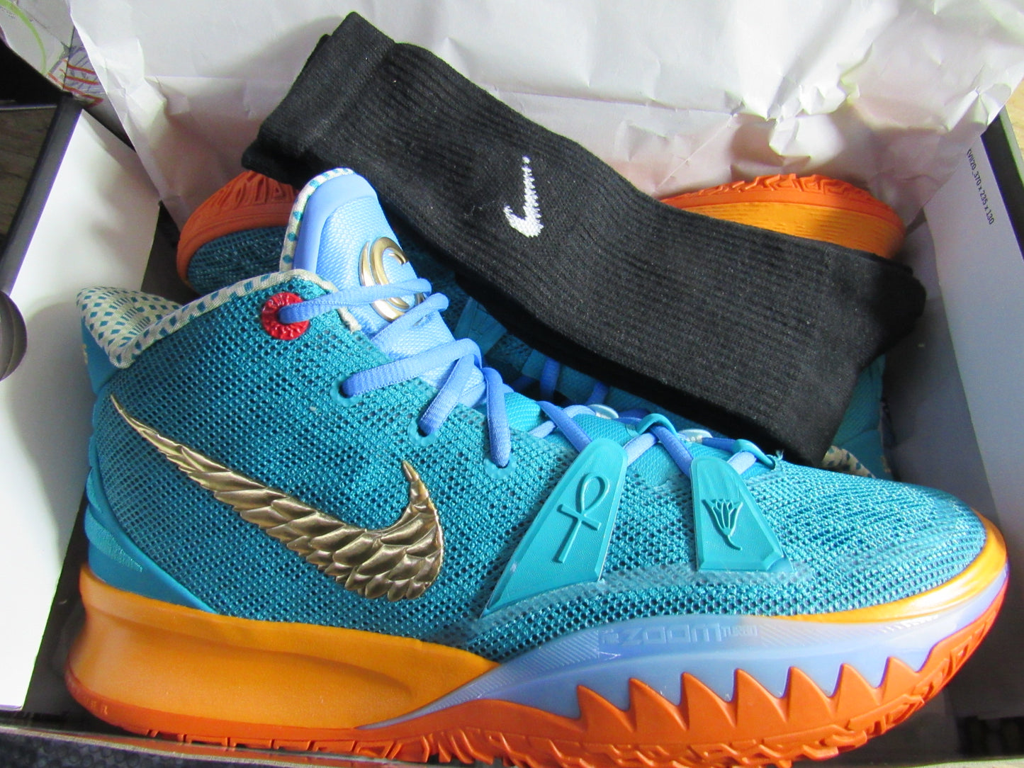 KYRIE IRVING 7 "CONCEPTS HORUS" EN CAJA DE REPUESTO