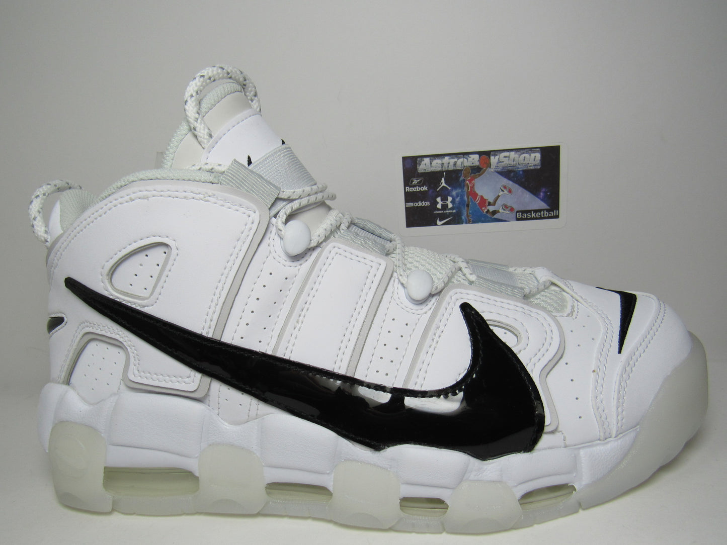 PIPPEN AIR MORE UPTEMPO COPY PASTE WHITE EN CAJA