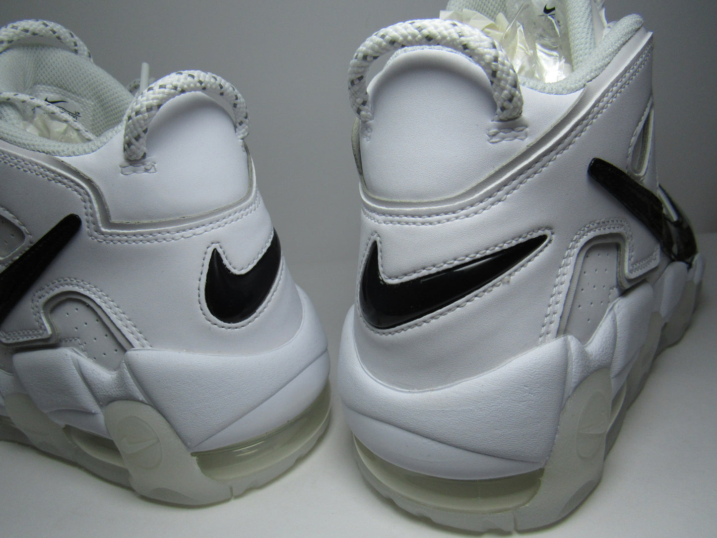 PIPPEN AIR MORE UPTEMPO COPY PASTE WHITE EN CAJA