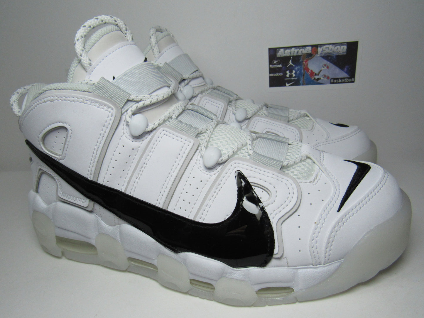 PIPPEN AIR MORE UPTEMPO COPY PASTE WHITE EN CAJA