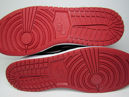 JORDAN 1 MID GS BRED TEXT EN CAJA