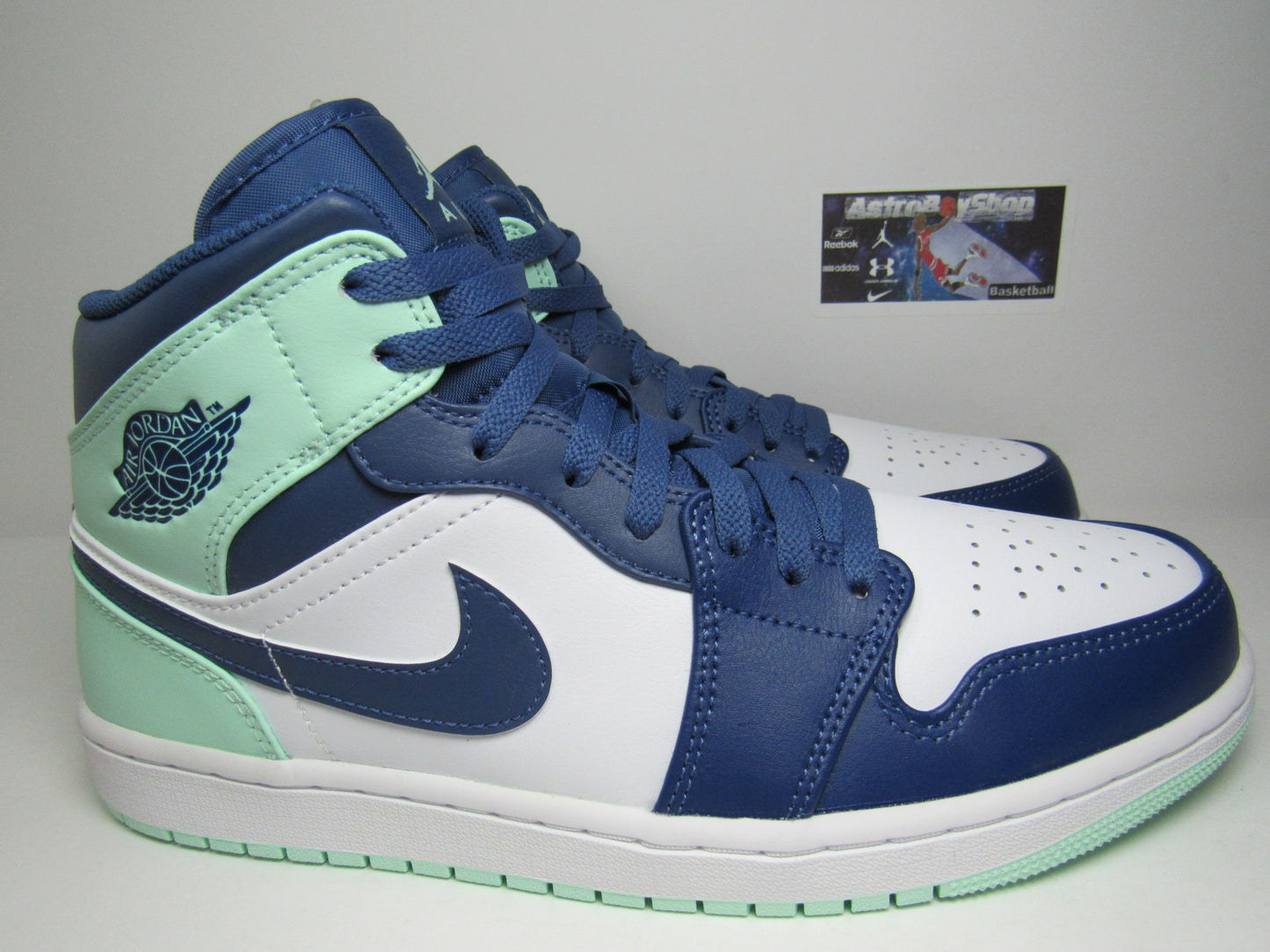 JORDAN 1 MID BLUE MINT EN CAJA