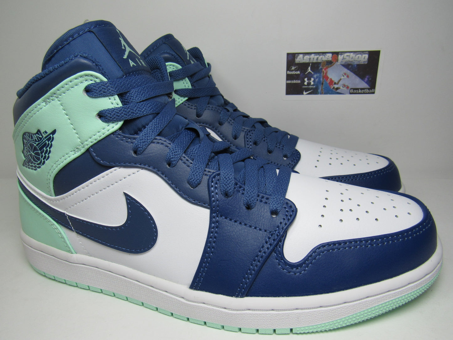 JORDAN 1 MID BLUE MINT EN CAJA