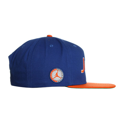 GORRA JORDAN PLANA KNICKS PRO SCRIPT BLUE ORANGE UNITALLA ADULTO